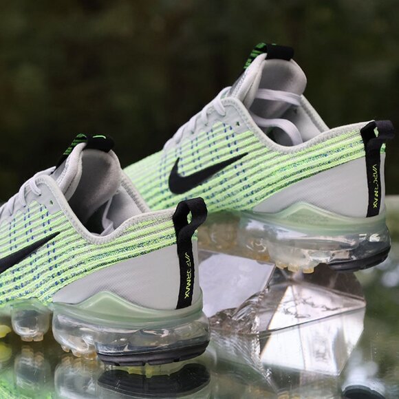 Nike Air VaporMax Flyknit 3 Light Silver Volt - Picture 10 of 13